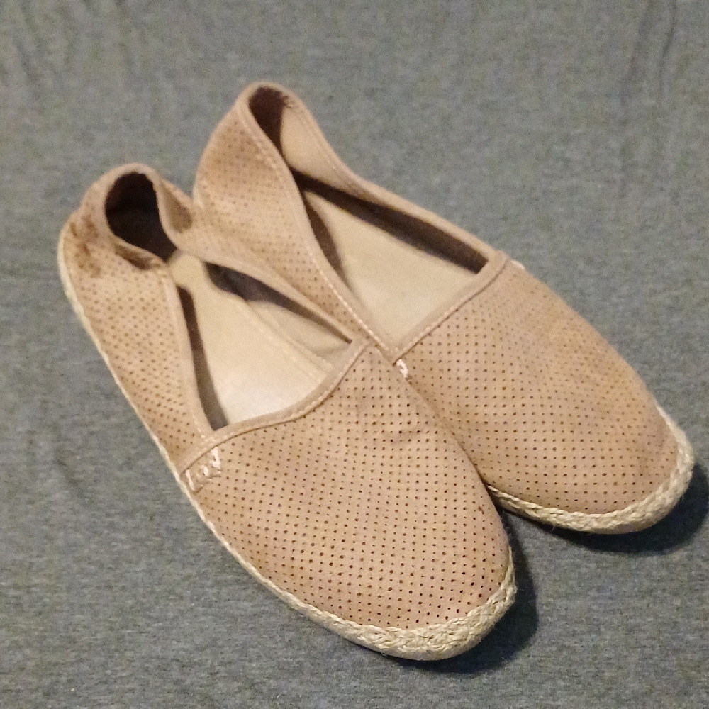 Esprit Blush Flats